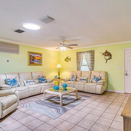 Waterfront Hernando Beach Home With Dock And Hot Tub! ภายนอก รูปภาพ