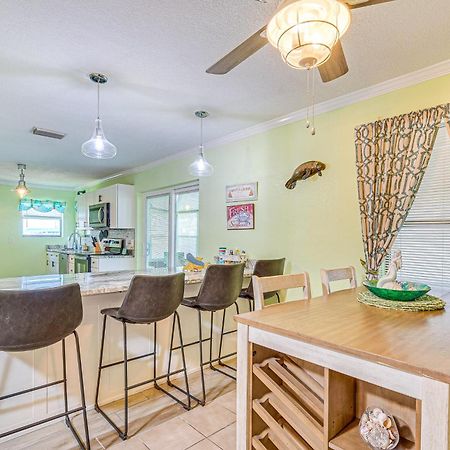 Waterfront Hernando Beach Home With Dock And Hot Tub! ภายนอก รูปภาพ