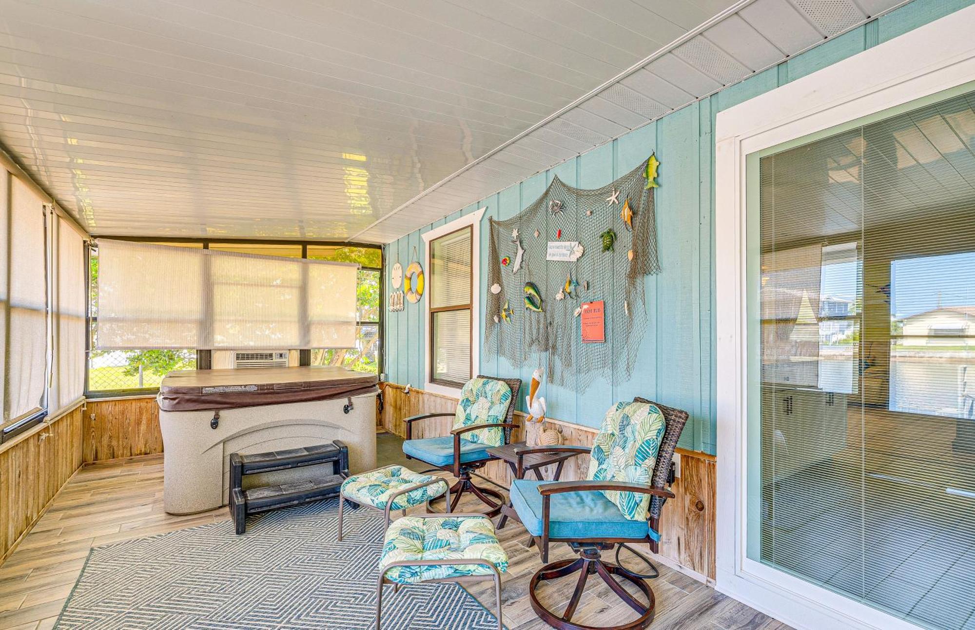 Waterfront Hernando Beach Home With Dock And Hot Tub! ภายนอก รูปภาพ