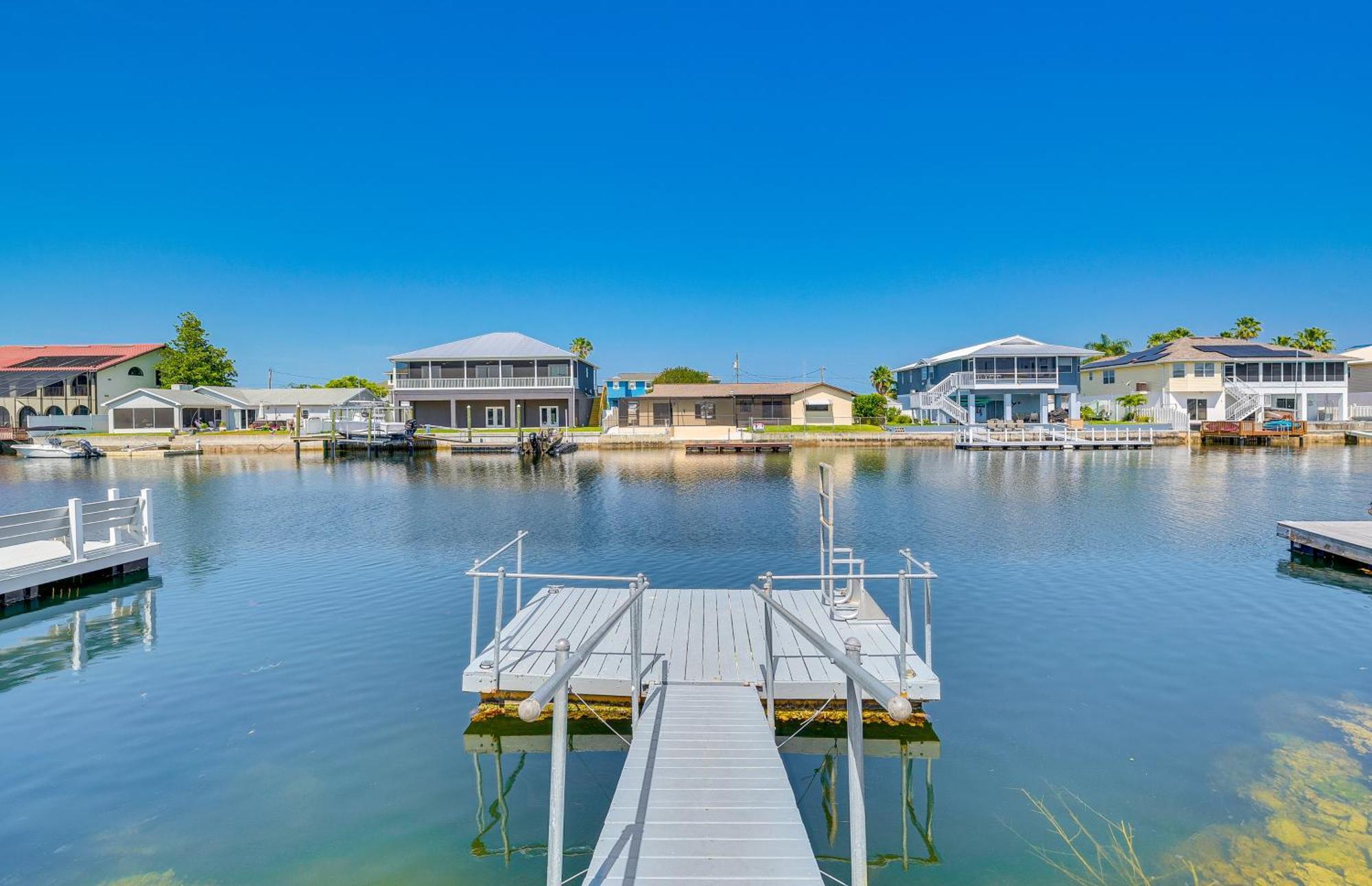 Waterfront Hernando Beach Home With Dock And Hot Tub! ภายนอก รูปภาพ