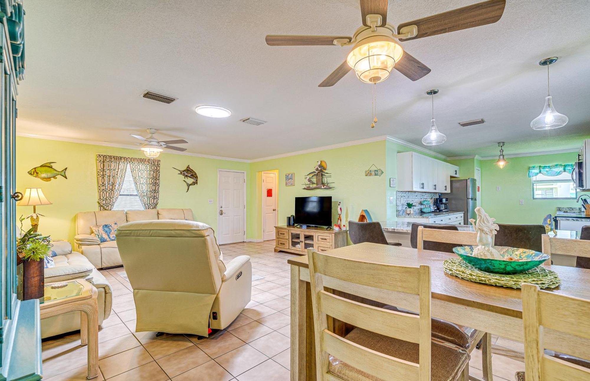 Waterfront Hernando Beach Home With Dock And Hot Tub! ภายนอก รูปภาพ